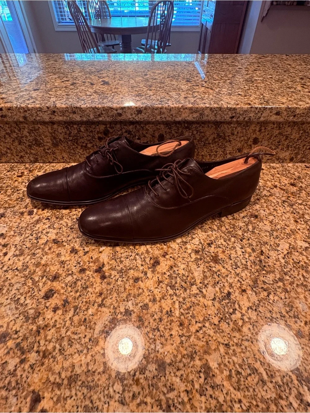 Salvatore Ferragamo Dark Brown Leather Cap-Toe Oxfords Men’s 10.5 Rain Luxe